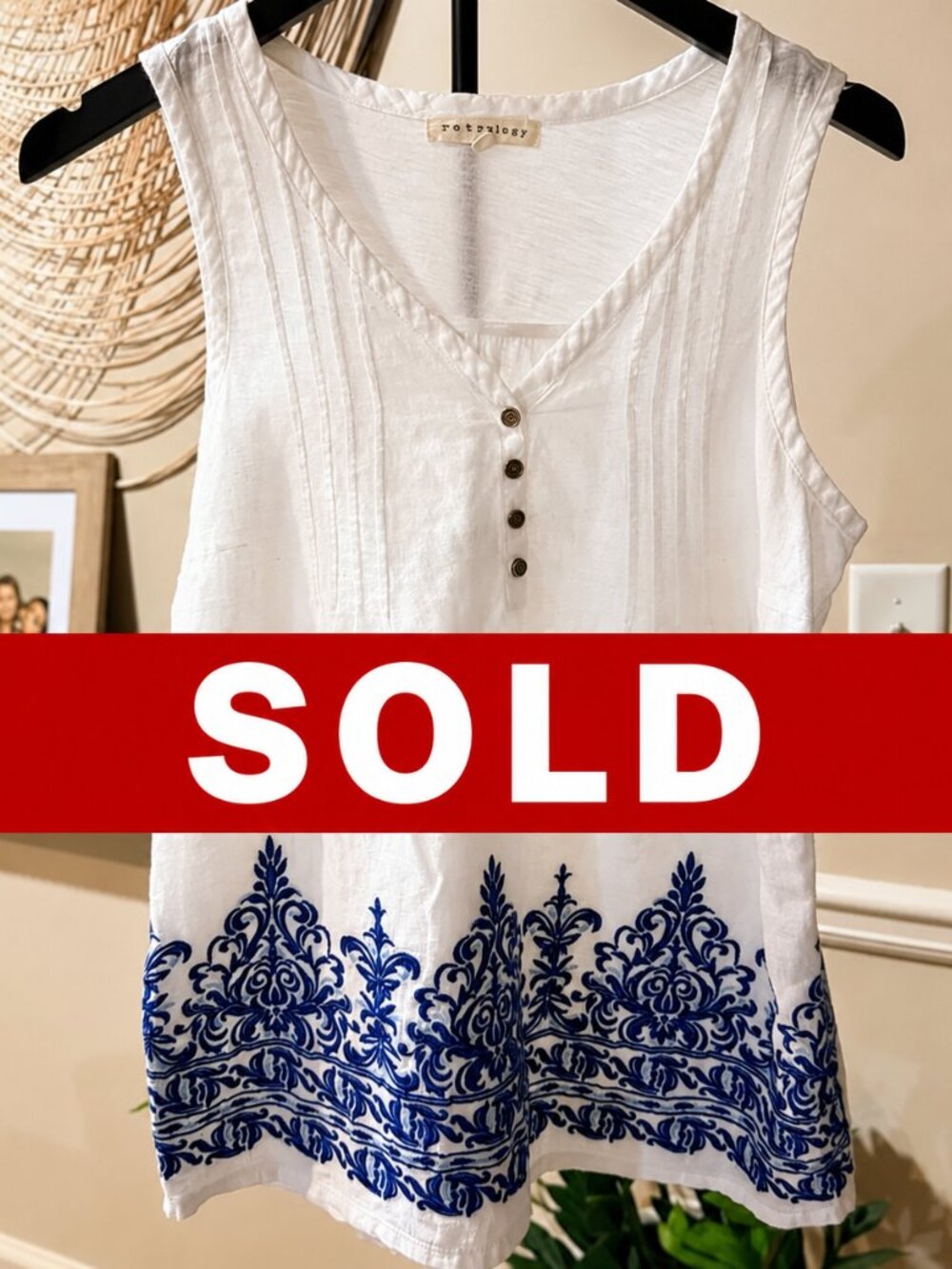 3 for $9 Retrology Summer Blue and White tank top Embroidered cotton blend M